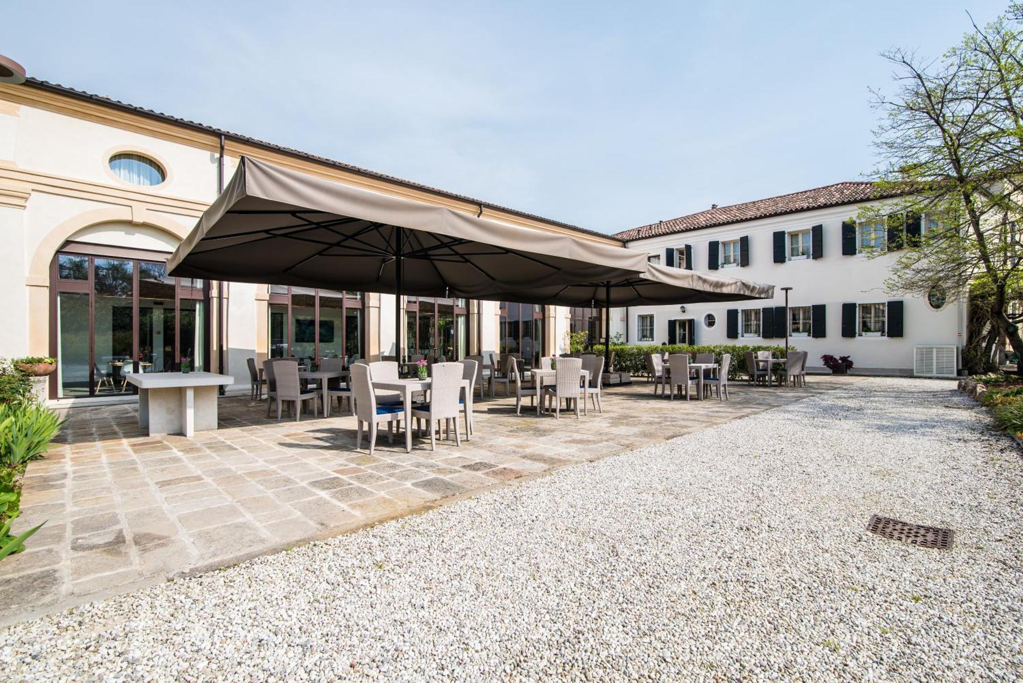 Hotel Ristorante Magia del Brenta Fiesso dʼArtico Esterno foto