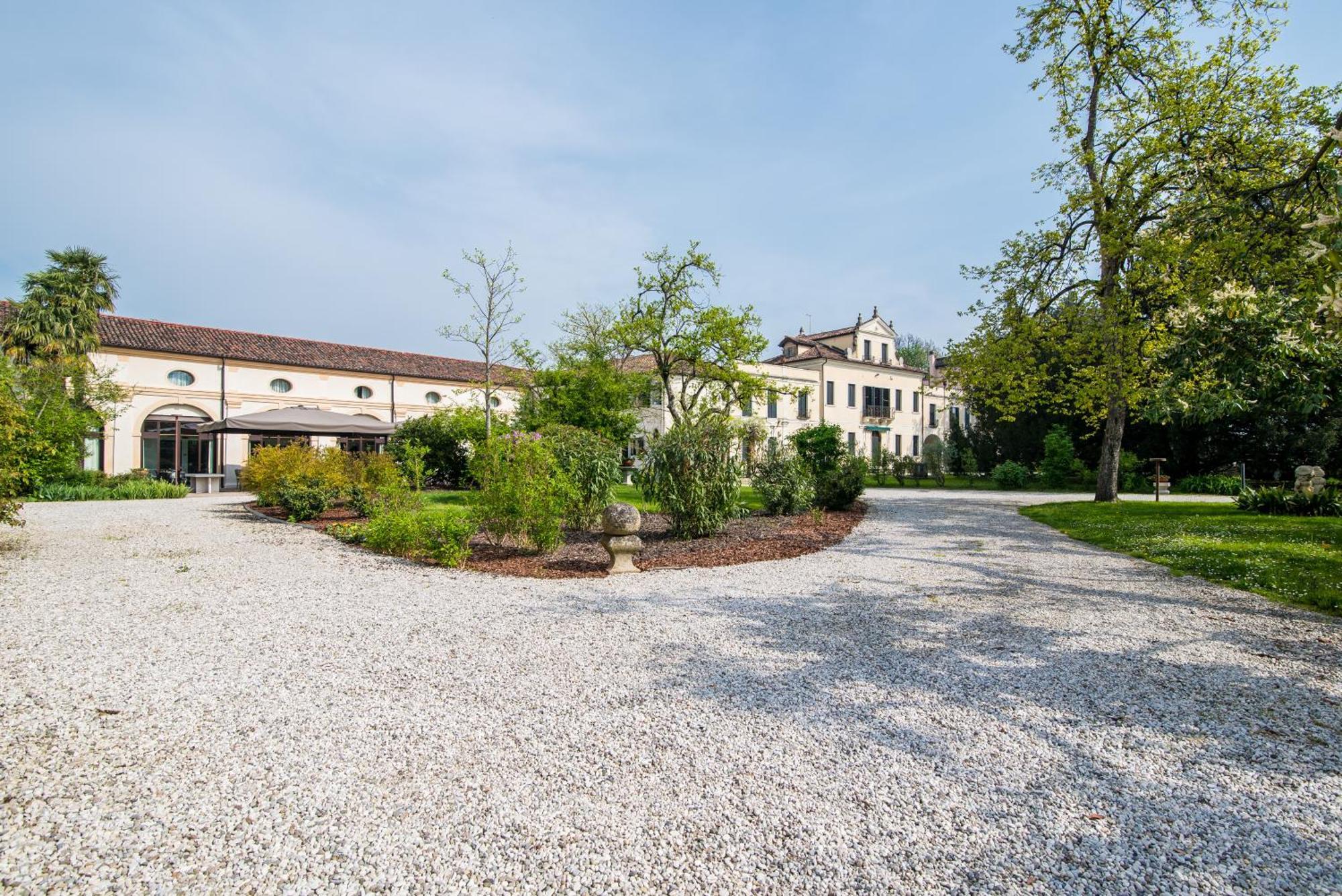 Hotel Ristorante Magia del Brenta Fiesso dʼArtico Esterno foto